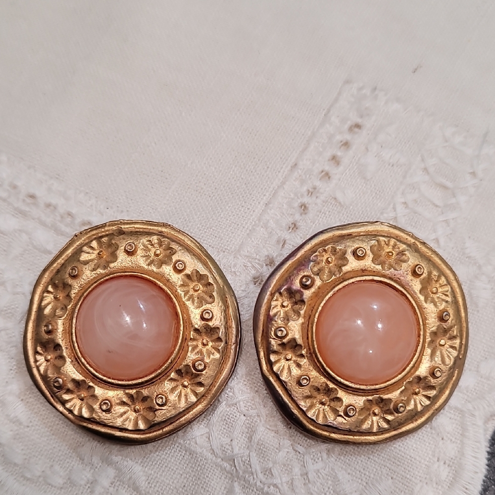 Earrings Vintage Quality Clip Antiqued Gold